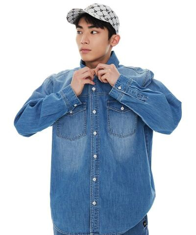 Джинсовая рубашка с двумя карманами