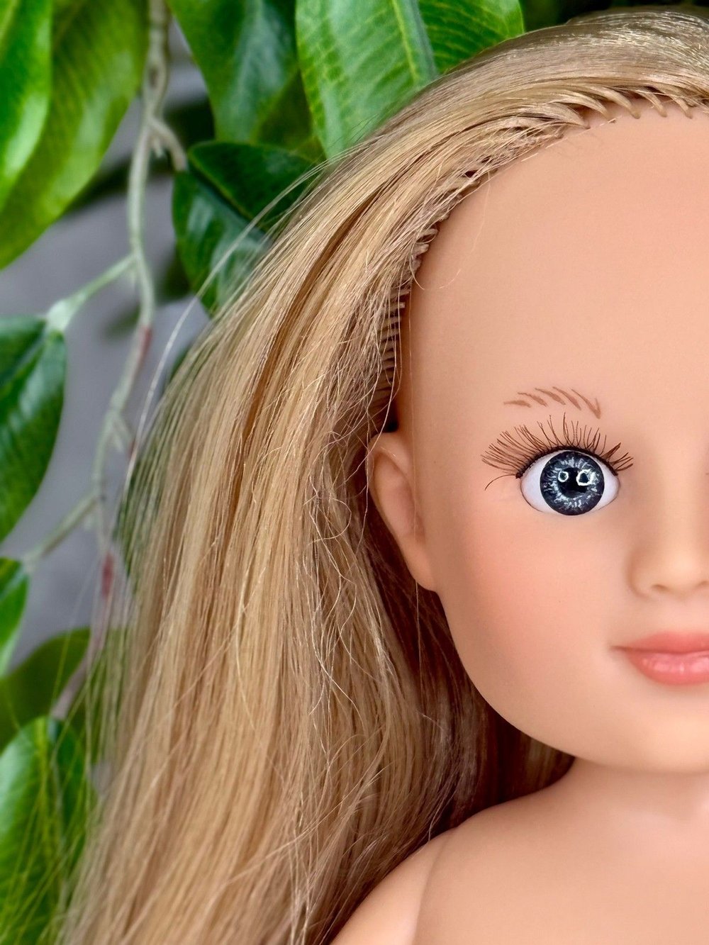 Кукла для девочки виниловая 34см Лесли без одежды (1440W1)