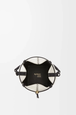 Loewe Сумка-ведро Treasure Bako из жаккардовой парусины и телячьей кожи, натуральный/черный