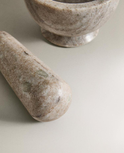 ZARA HOME ПЕСТИК И СТУПКА ИЗ МРАМОРА, СЕРЫЙ