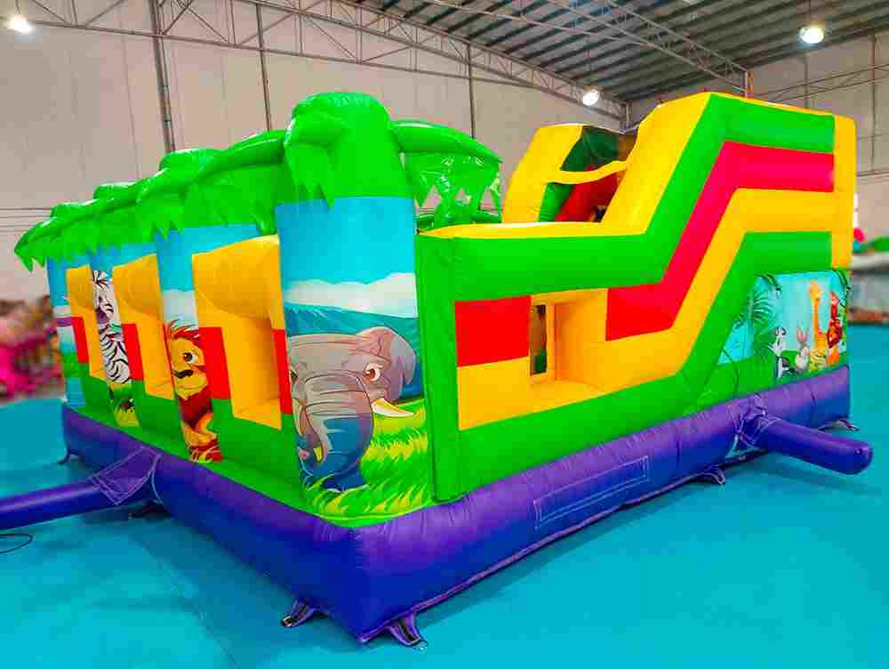 Коммерческий надувной батут "Сафари-джунгли ЭКСТРА", 5*5*2,5 м