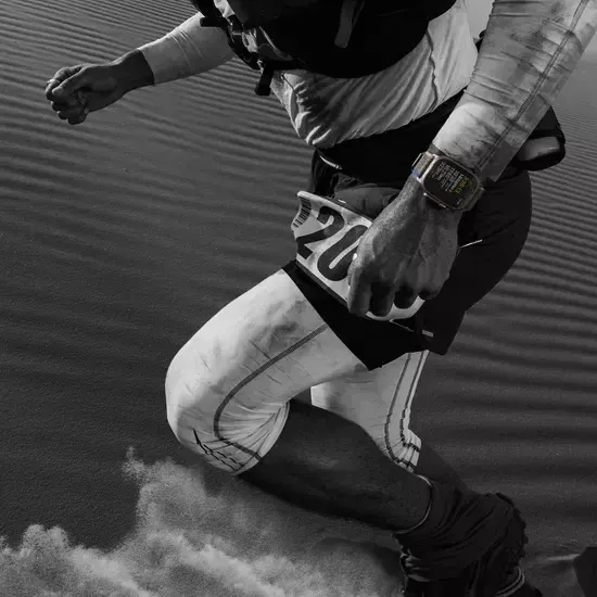 Apple Watch Ultra GPS + Cellular, 49 мм, корпус из титана, ремешок Alpine цвета «сияющая звезда», размер L