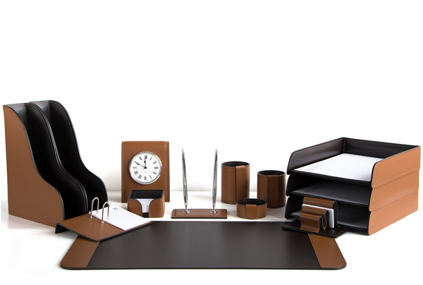 Набор директора настольный 14 предметов, из кожи цвет табак/шоколад №72