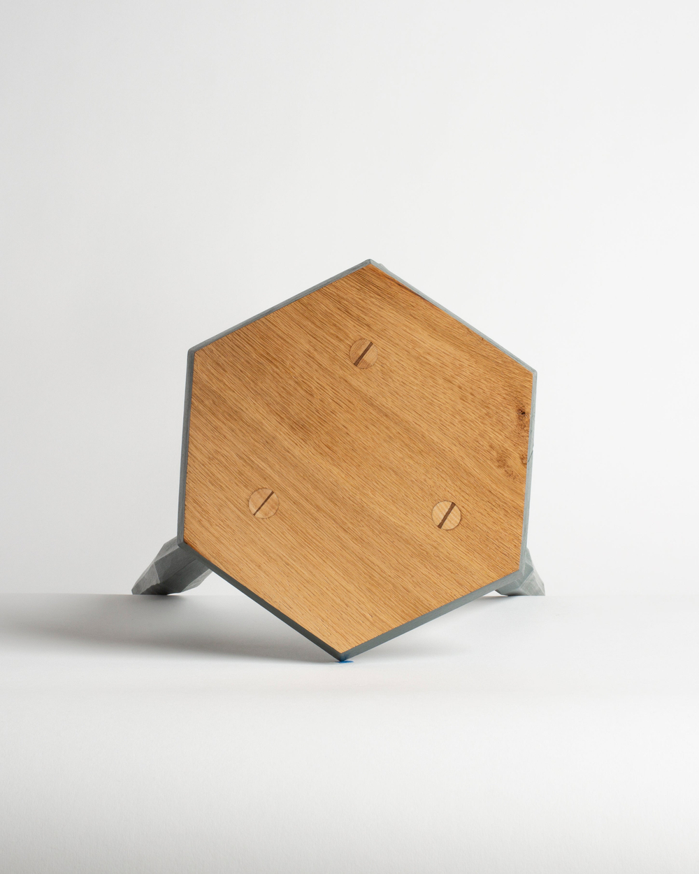 Табурет JW Anderson Home Sussex Oak Hexagon Milking