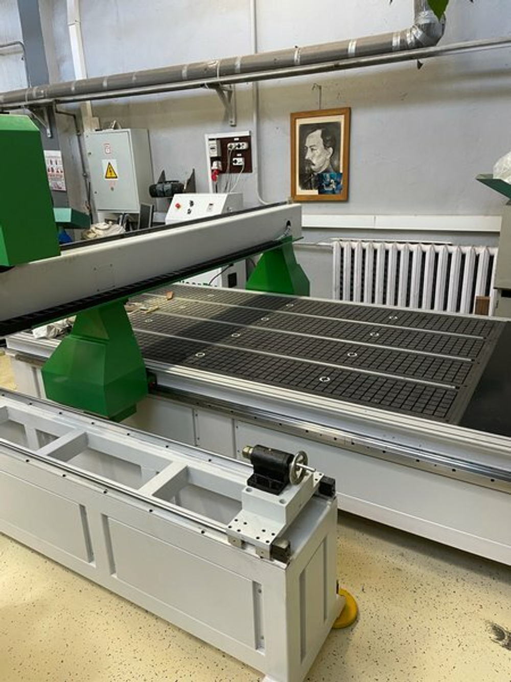 Фрезерно-гравировальный станок с ЧПУ WoodTec HR 1325TC