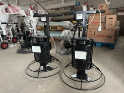 Затирочная машина с фонарем в коробке.