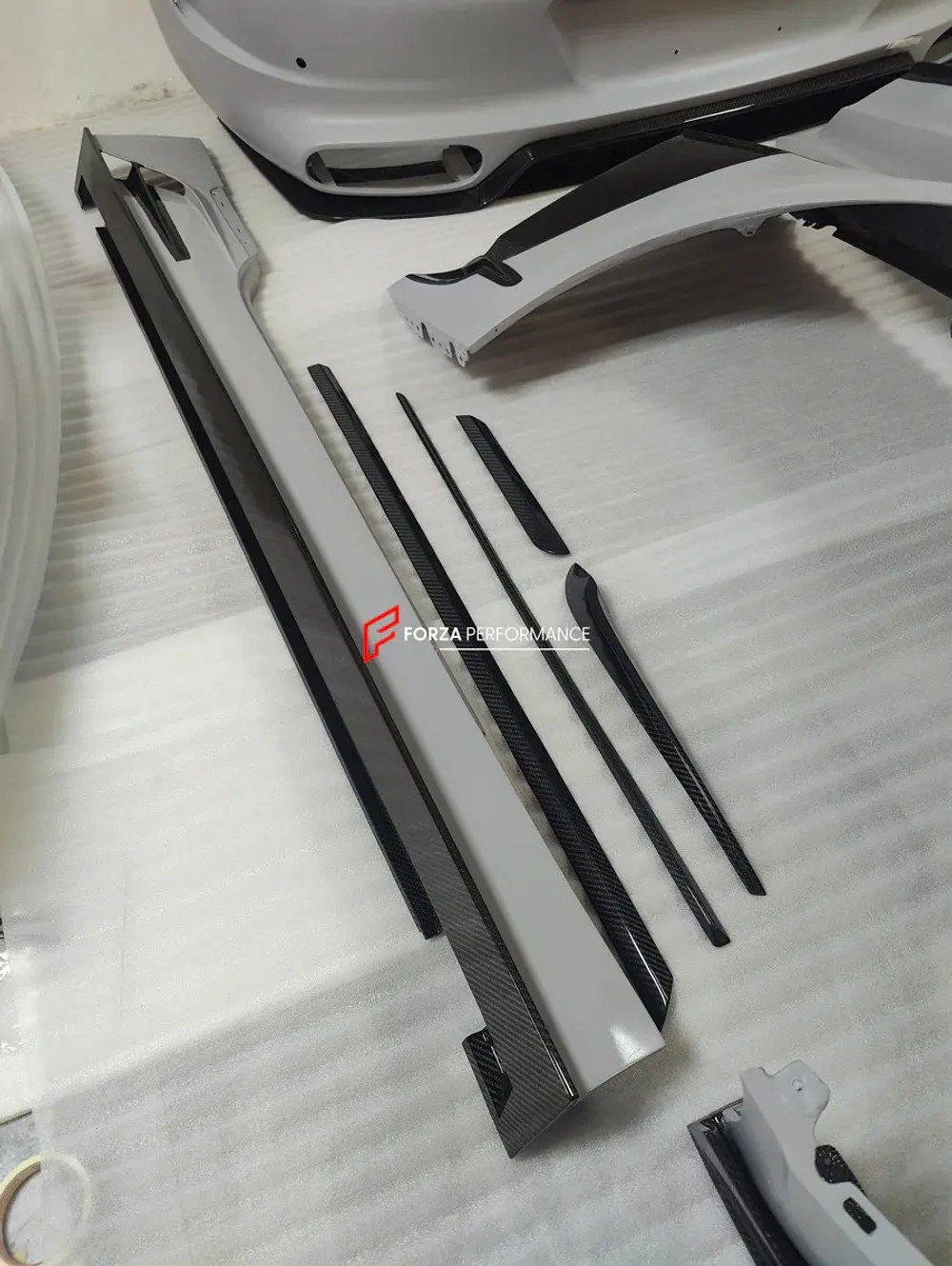 Широкий карбоновый обвес для Bentley Continental GT GTC 2018-2024 Бентли Континенталь