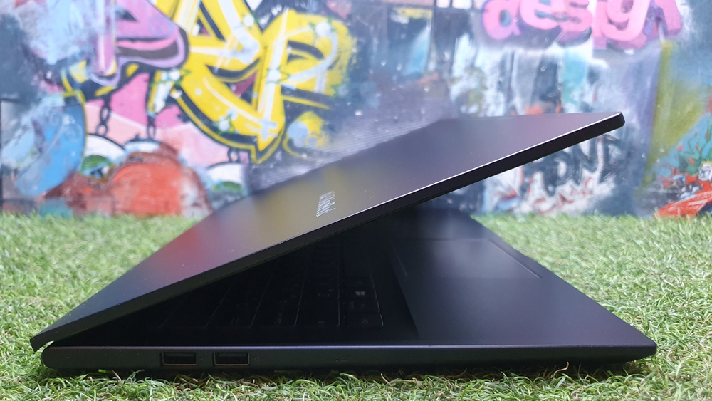 Ноутбук ASUS Ryzen 5/16Gb/FHD/Vivobook 15 M513UA-BN724/Windows 11