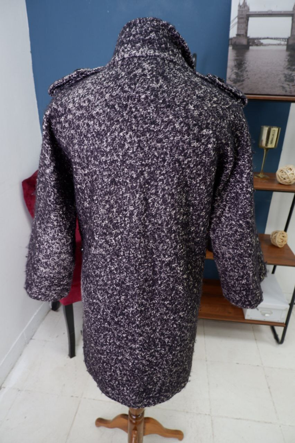 Пальто лаконичное 44 размер