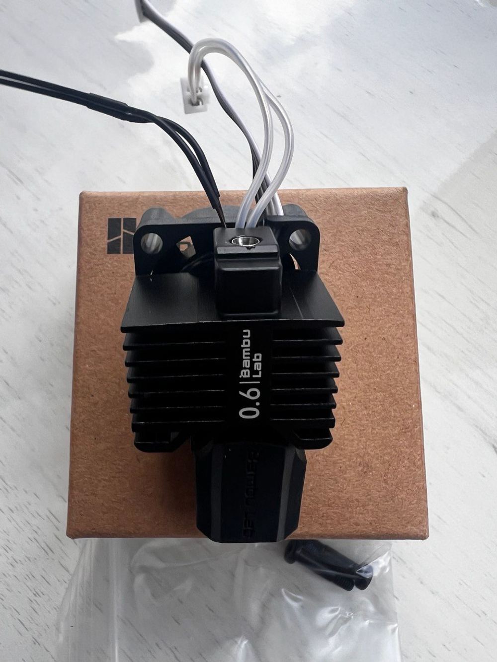 Хотэнд в сборе с соплом 0,6 мм из закаленной стали для 3Д принтера Bambu Lab X1C (FAH005)