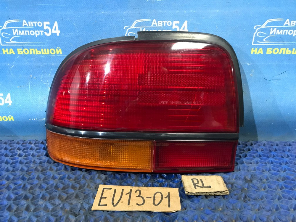 Стоп левый NISSAN BLUEBIRD 1993