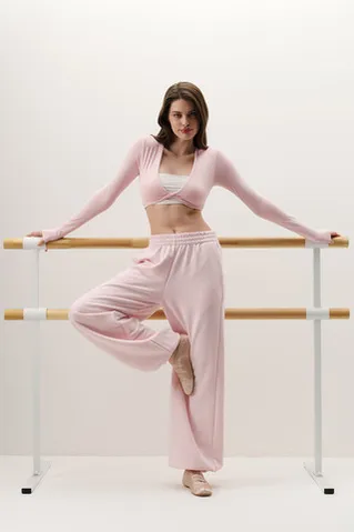 Широкие джоггеры без начеса с утяжкой нежно-розового цвета