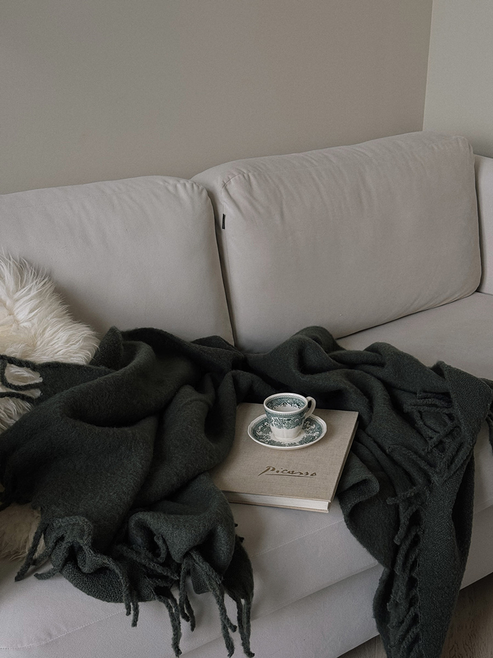 Плед мохеровый хвойно-зеленого цвета из коллекции essential, 130х180 см