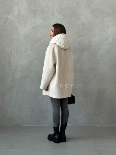 Бежевое шерстяное пальто с утепленным жилетом