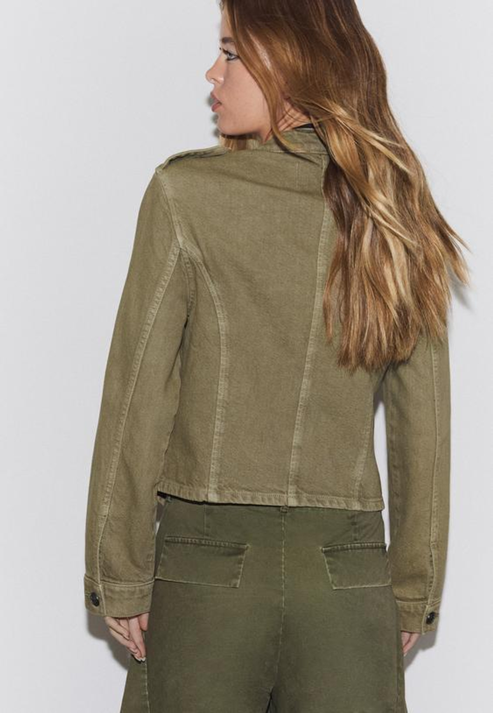 STRADIVARIUS ТВИЛОВАЯ КУРТКА С ПУГОВИЦАМИ, ХАКИ