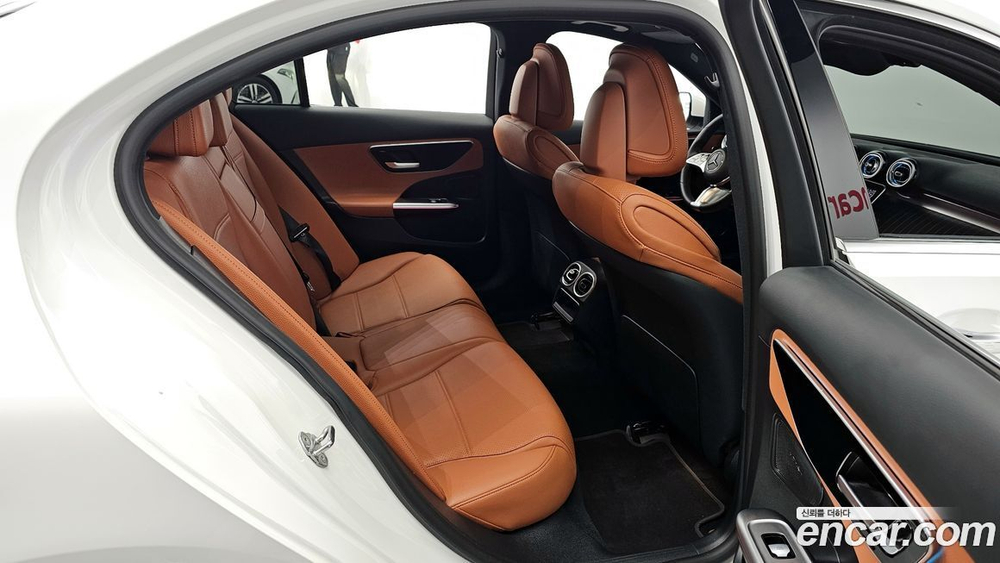 Mercedes-Benz C-Class W206 C300 4MATIC Avangarde (04.2023)