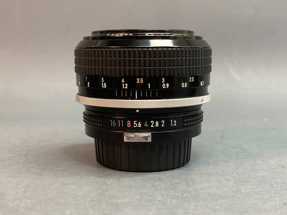 Nikon Nikkor 55mm f/1.2