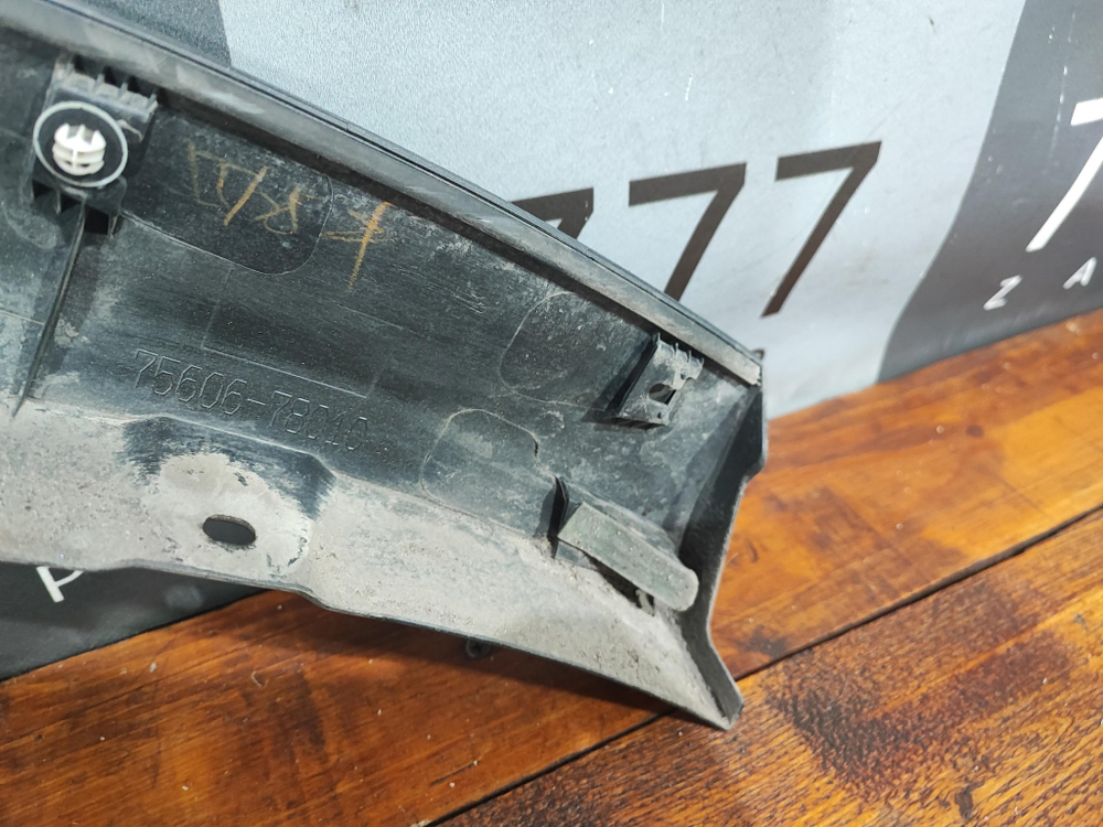 Накладка крыла заднего левого Lexus NX 1 14-22 Б/У Оригинал 7560678010