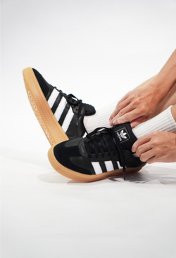 Кроссовки Adidas Originals Samba XLG 'Black' IE1379