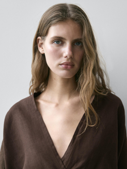 Massimo Dutti Блуза из струящейся льняной ткани внахлест, коричневый