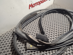 Уплотнитель правой двери кузова Шкода Октавия А5 1,4 BUD Б/У