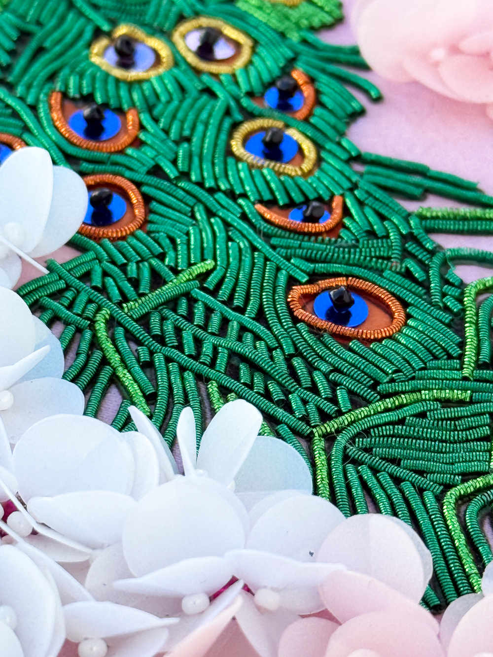 С-12 Набор для вышивания хрустальными камнями Павлин на цветущей сакуре