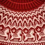 Описание по вязанию пуловера спицами "Horses"