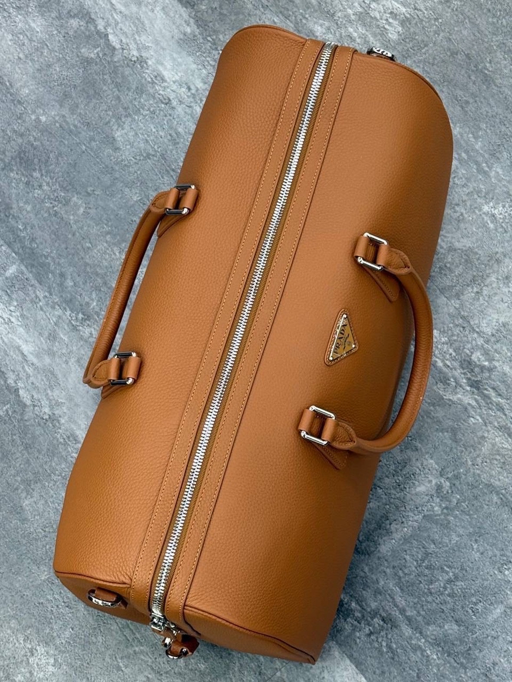 Дорожная сумка Prada