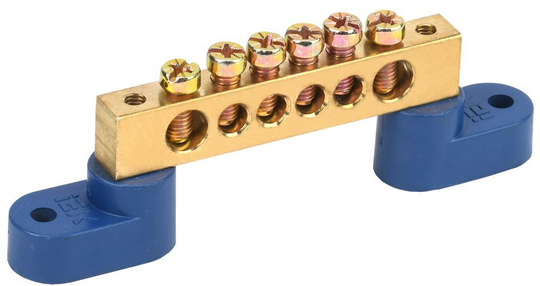 Шина N "ноль" на двух угловых изоляторах ШНИ-8х12-6-У2-С IEK