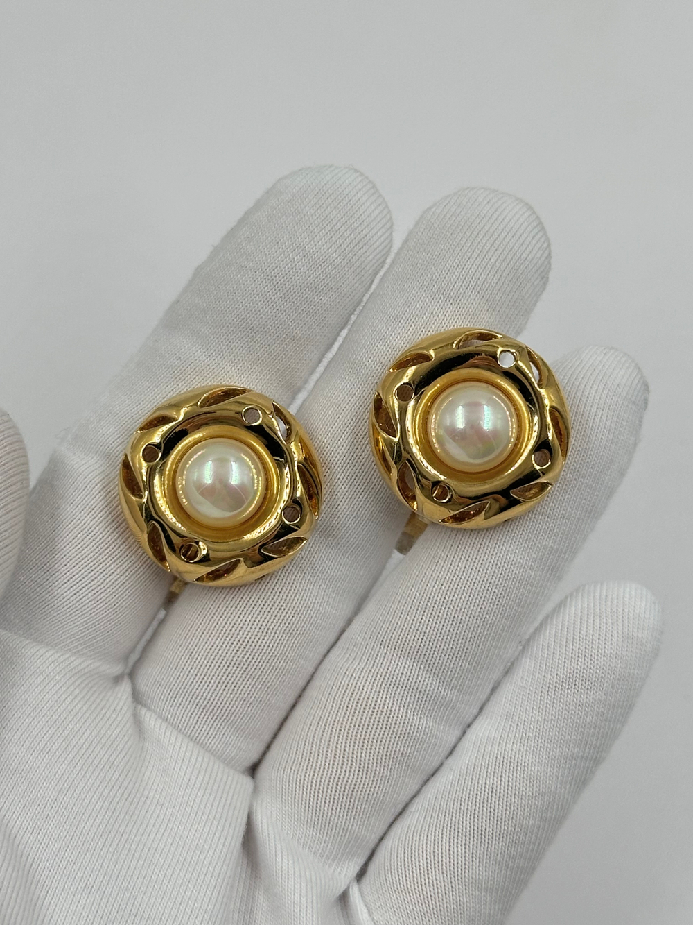 Клипсы с «жемчугом» Nina Ricci