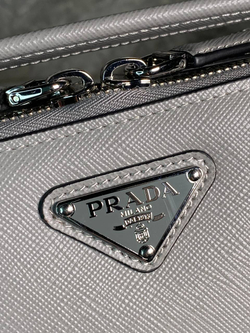 Сумка-мессенджер Prada