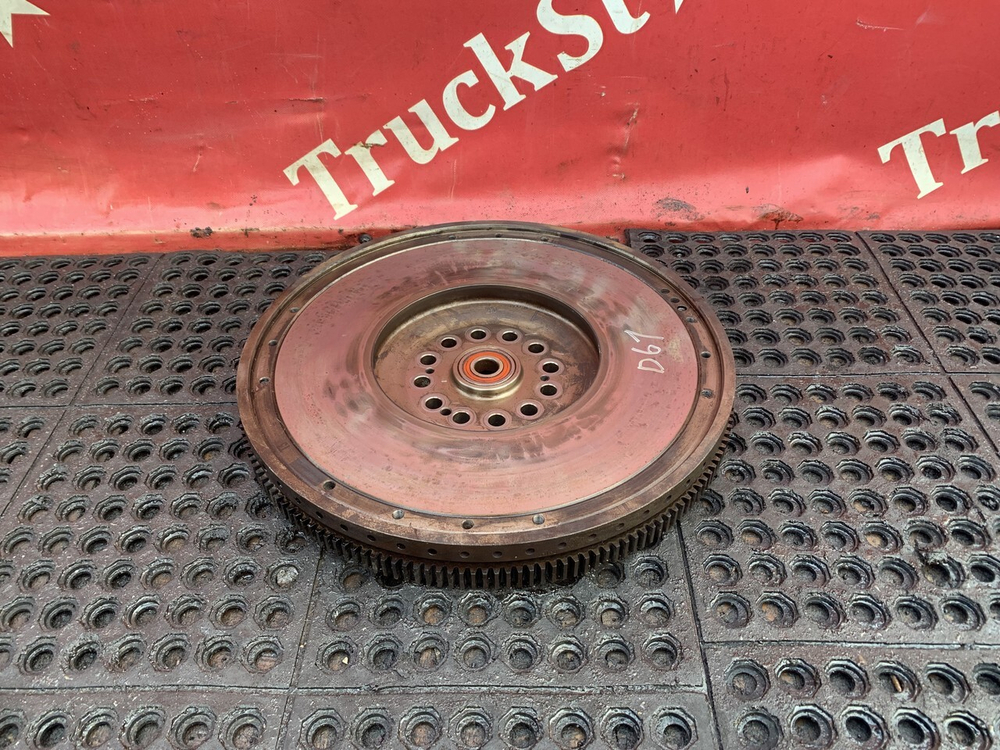 Маховик двигателя