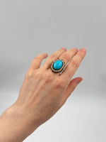 Кольцо с голубым кабошоном
