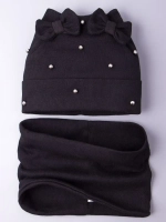 Шапка для девочки на осень с бусинами и снуд