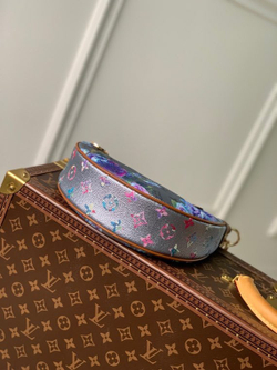 Louis Vuitton Loop