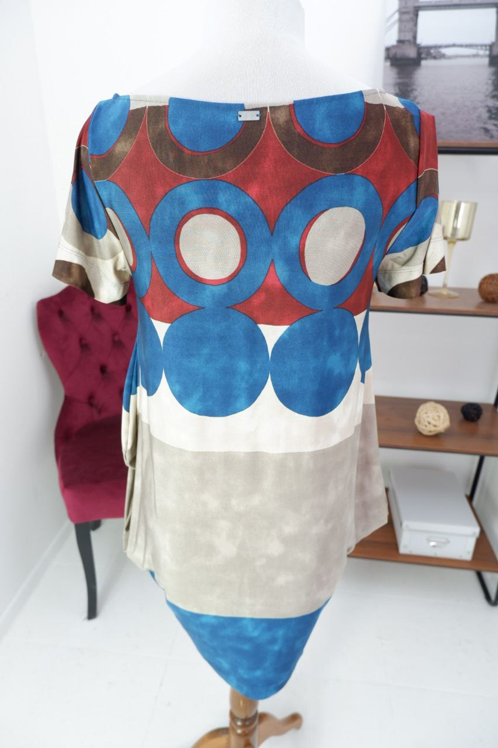 Платье с коротким рукавом 44 размер