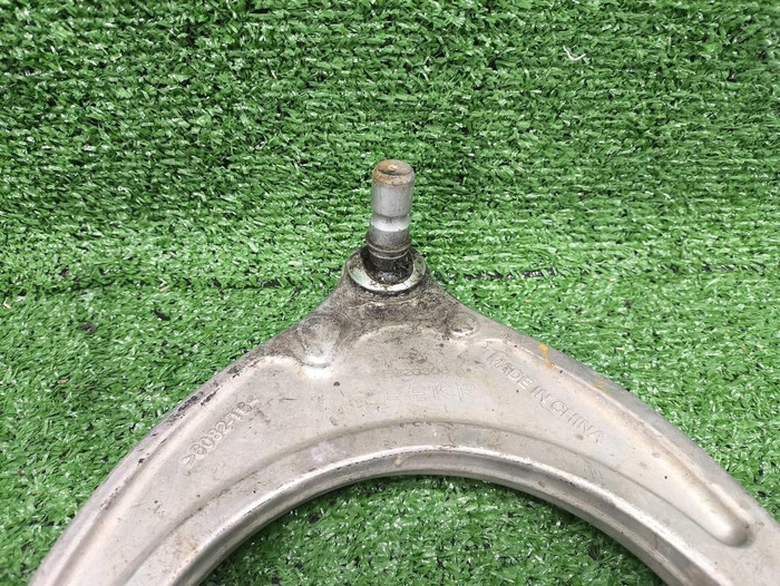 Рычаг передний правый Zeekr 001 (2021-н.в.)