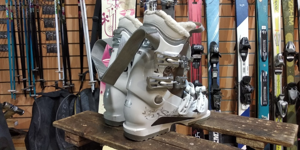 Salomon Divine 6 23 7