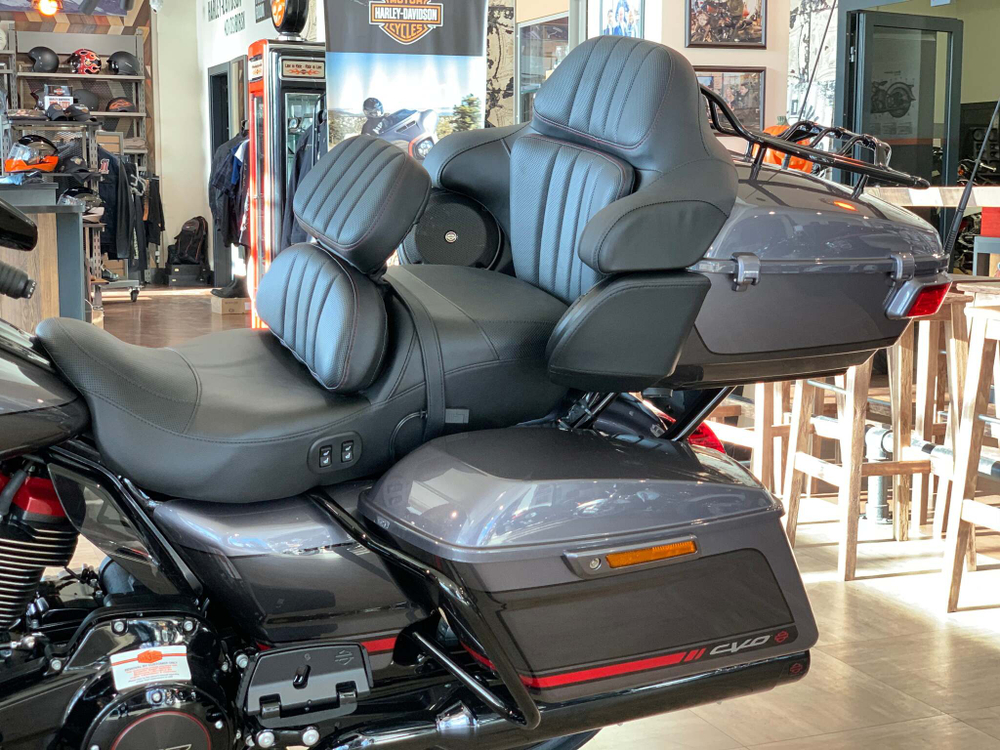 CVO™ Limited® (FLHTKSE), 2020 Harley-Davidson