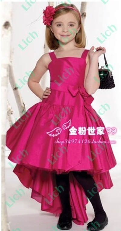 Платье А-силуэта с коническим подолом