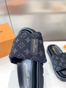 Louis Vuitton Pool Pillow Flat Comfort Mule