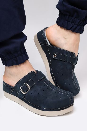 701 | "Aleksandra" | Темно-синие женские медицинские сабо с закрытым носом