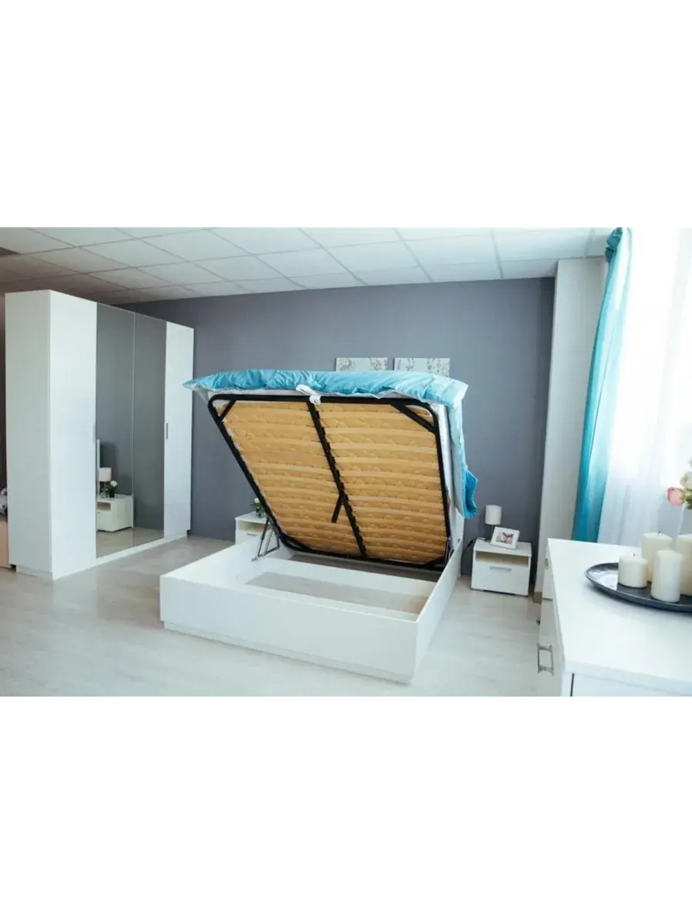 Кровать двухспальная с подъемным механизмом 160х200 см