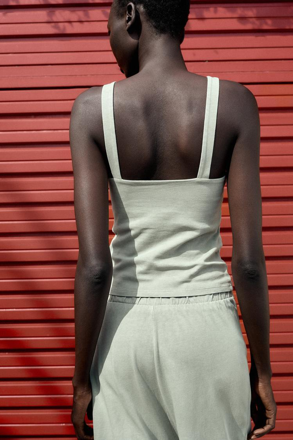 ZARA ТОП ИЗ ТКАНИ С ЭФФЕКТОМ ПОТЕРТОСТИ СО СКЛАДКАМИ, ЗЕЛЕНЫЙ/СЕРЫЙ