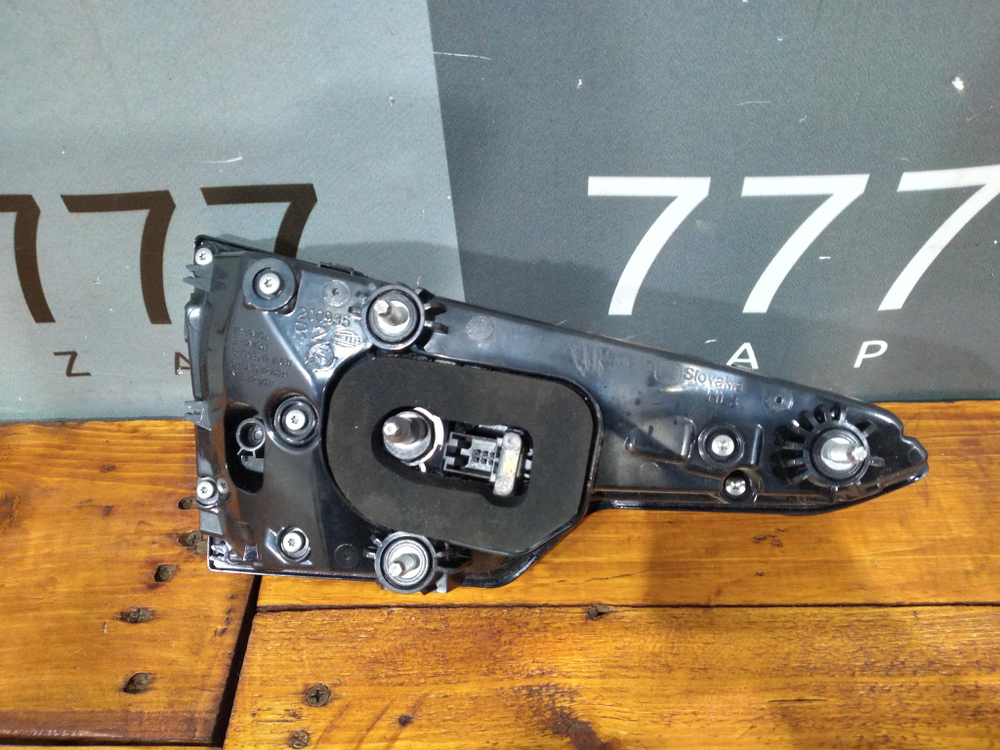 Фонарь правый Audi A4 (B9) Новый оригинаал 8W5945094G