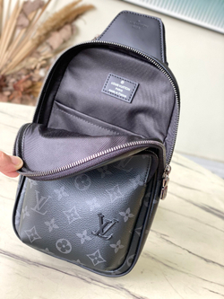 Louis Vuitton Avenue Slingbag PM