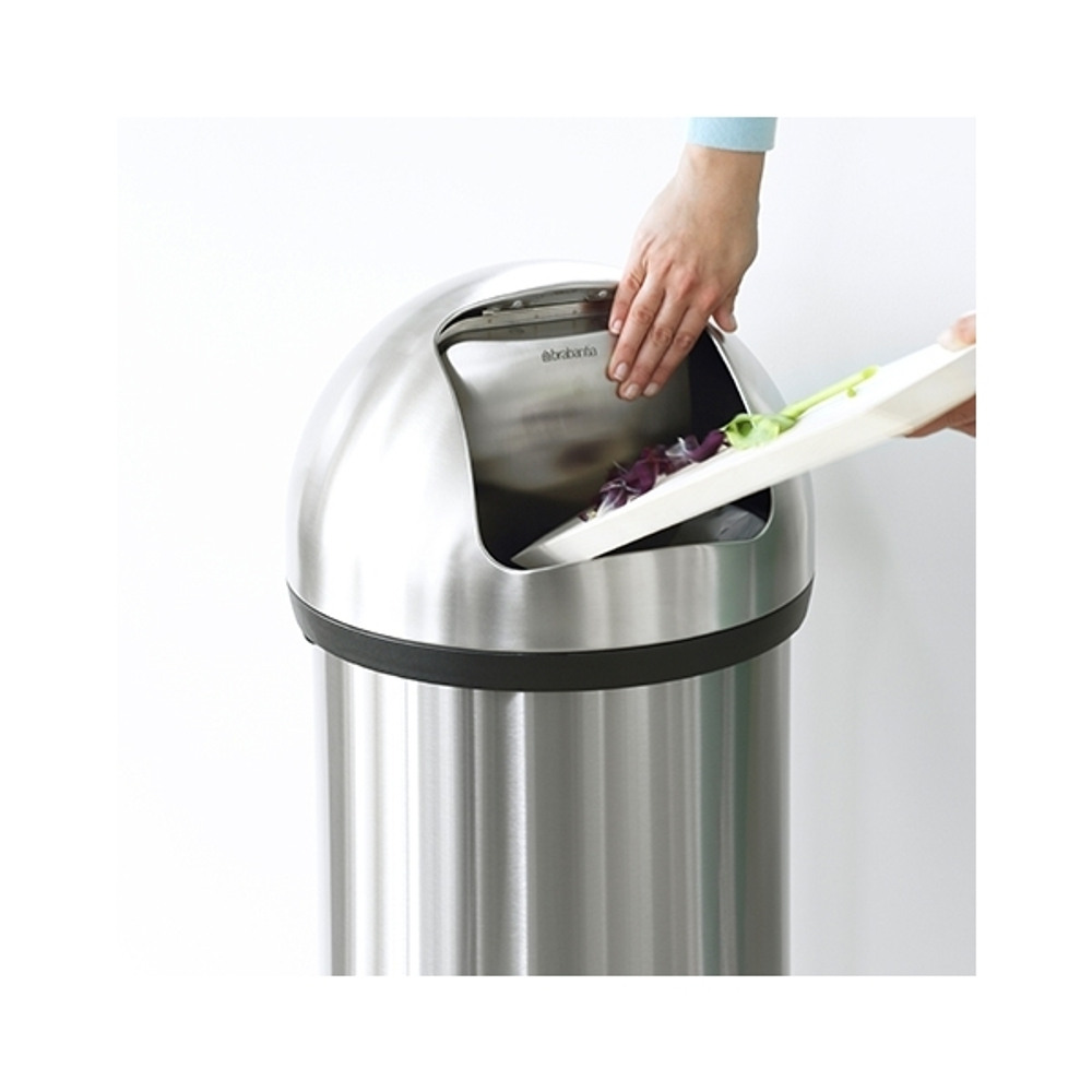 Ведро для мусора Brabantia с нажимной крышкой матовая сталь 60л загрузка