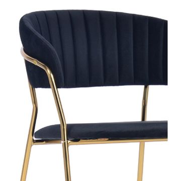 Велюровые стулья с золотыми ножками