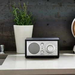 Tivoli Model One BT Серебро/Черный [Silver/Black] — радиоприемник с Bluetooth