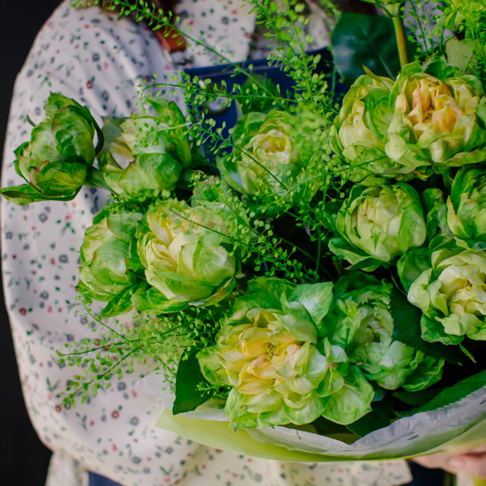 21. Оригинальный букет из розы сорта Вегги